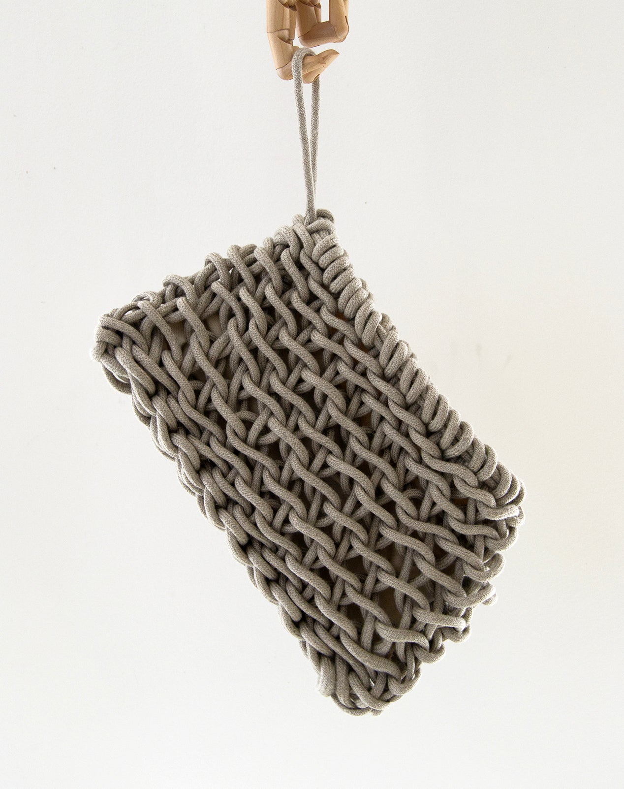 Nora clutch | shop.alienina.com